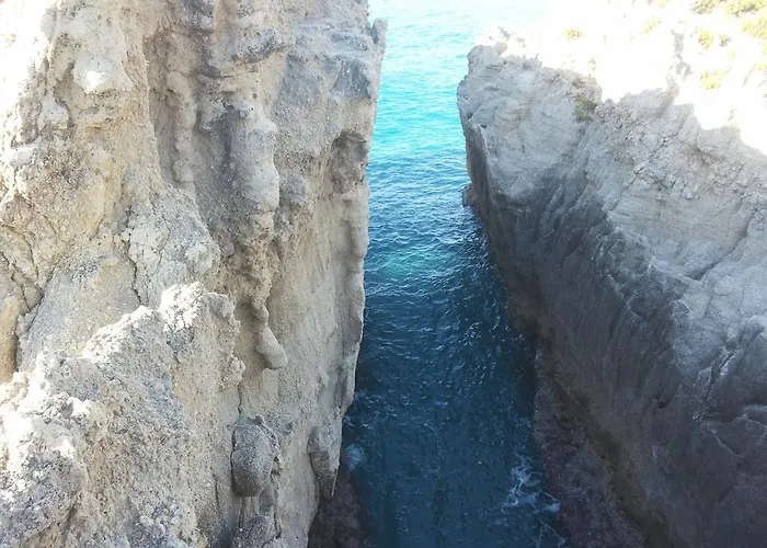 מלון Alexander 3*